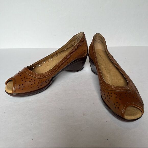 G.H. Bass & Co Women's Heeled Open Toe Loafers Caramel Brown Size 8 1/2M - Picture 1 of 8